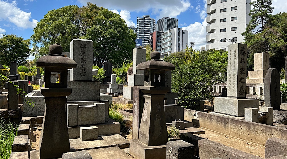 雑司ヶ谷霊園にある福原麟太郎の墓