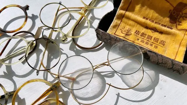 昭和初期のモダンボーイが愛用したロイド眼鏡は、多くの文学作品にも