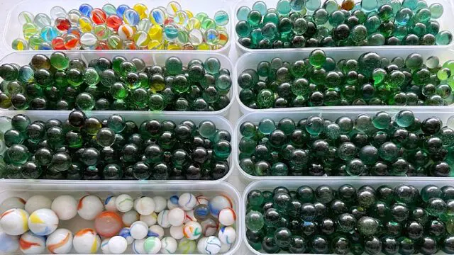 偏愛】アンティークのビー玉は「未完成」ではあるけれど「B級品」では